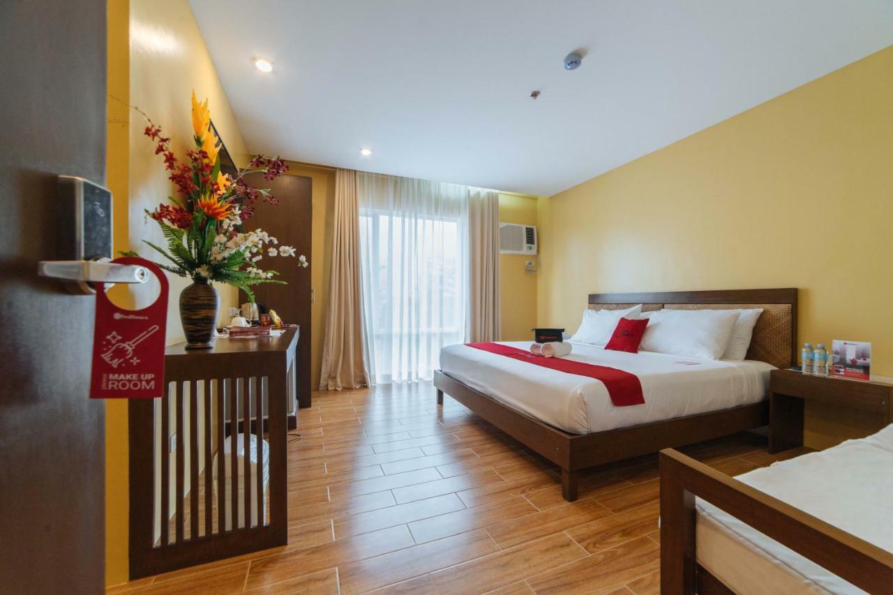 Reddoorz Premium Near Health Centrum Banica Рохас Сити Екстериор снимка