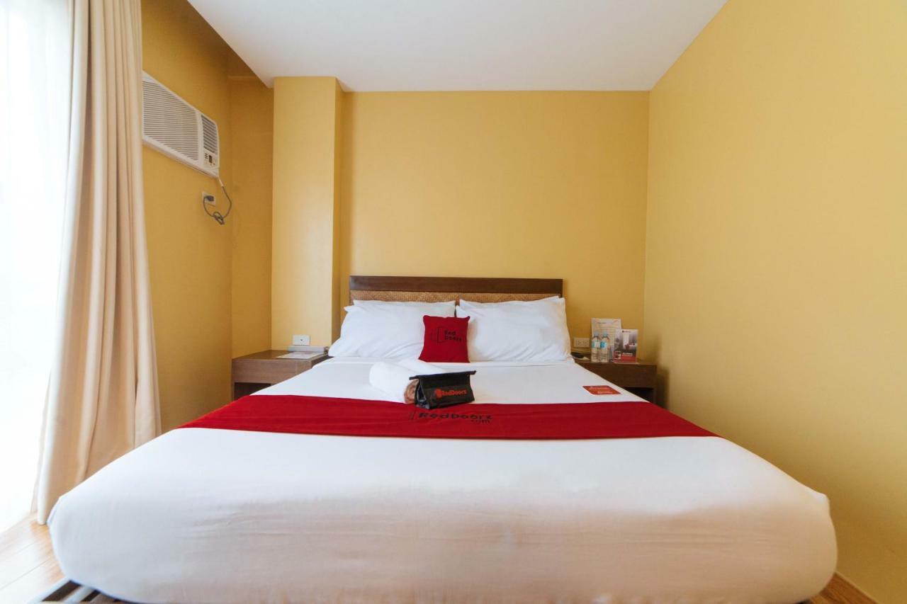 Reddoorz Premium Near Health Centrum Banica Рохас Сити Екстериор снимка
