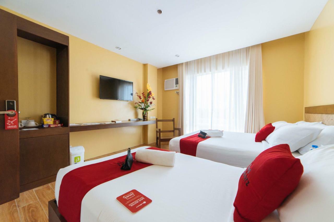 Reddoorz Premium Near Health Centrum Banica Рохас Сити Екстериор снимка